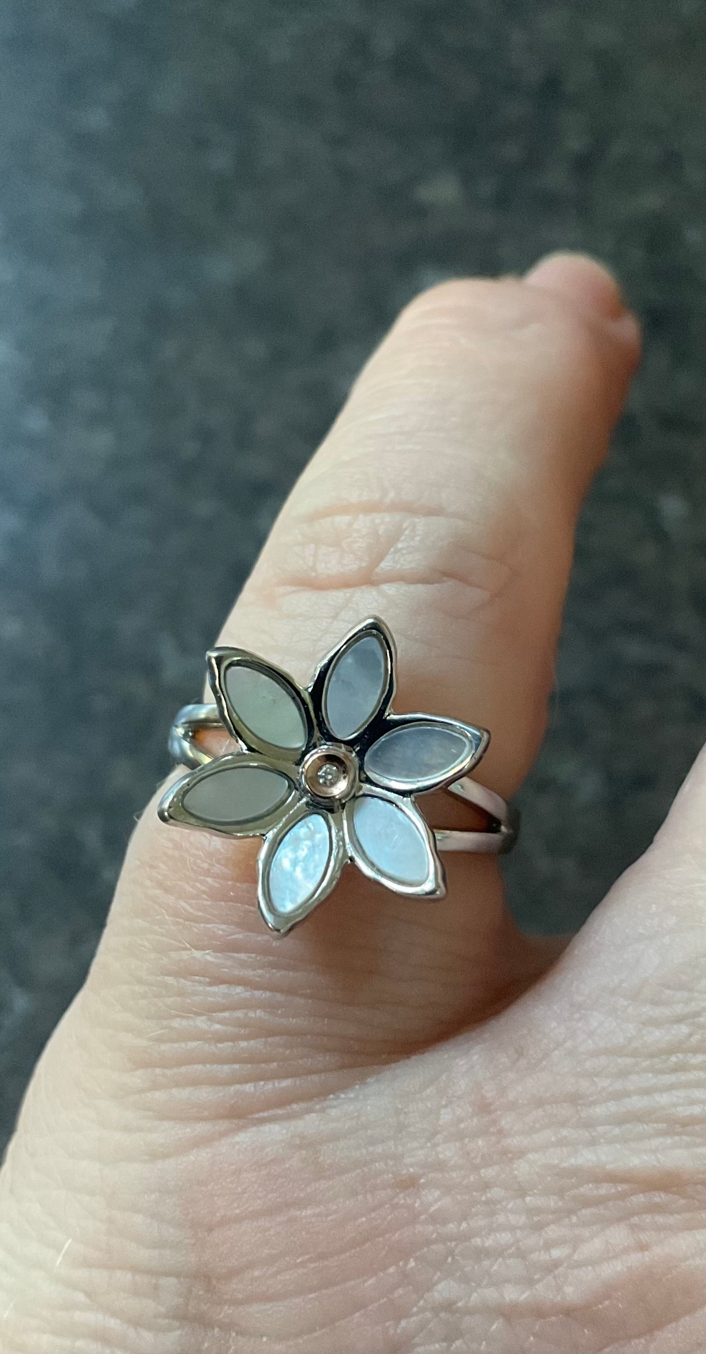Clogau Lady Snowdon Mother of Pearl and Diamond flower ring size M in silver and rose gold