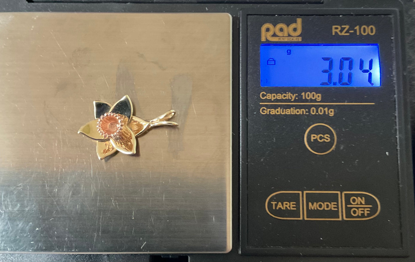 Clogau 9ct Daffodil pendant in yellow and rose gold 3.04g