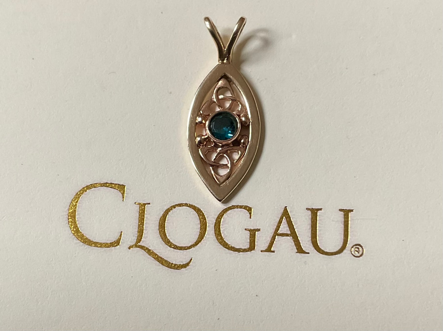 Vintage 9ct Clogau Queen Eleanor/Tryfan Blue stone elliptical pendant in yellow rose gold