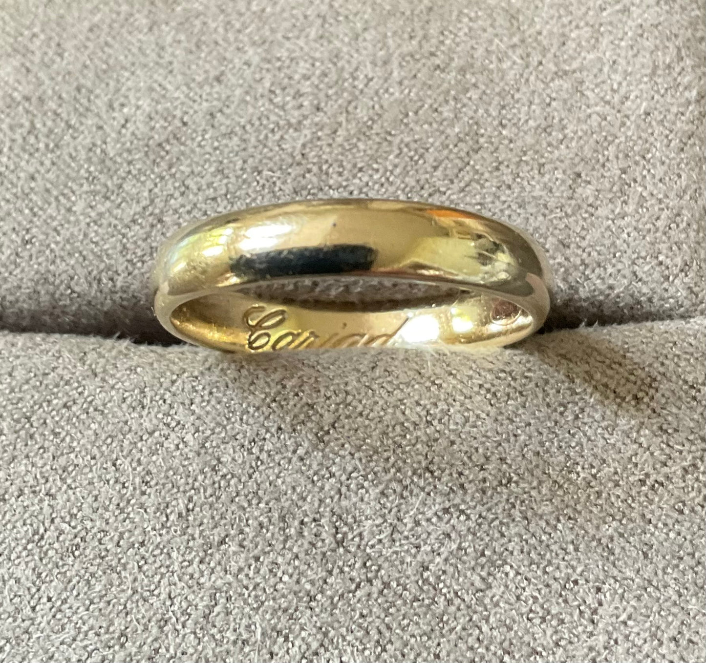 Clogau Promises 9ct Unisex Cariad 4mm wedding band ring size Q in yellow gold RRP £820