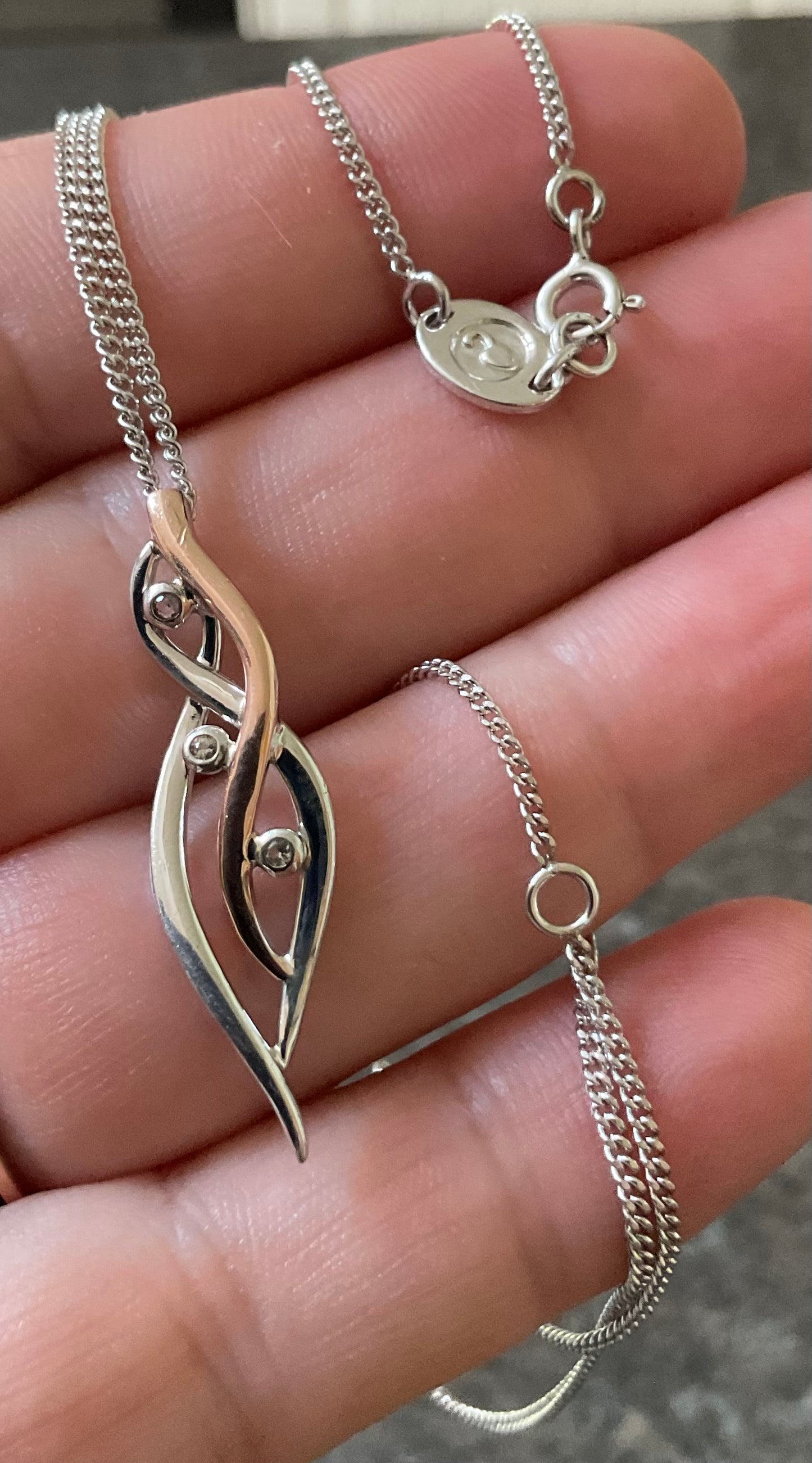Clogau Natures Wonders Swallow Waterfalls White Topaz pendant necklace 18-22” in silver & rose gold