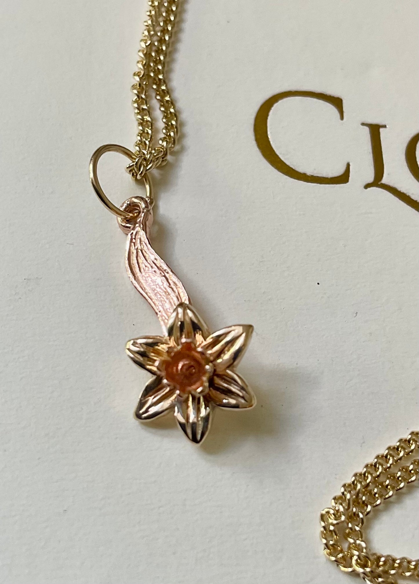 Vintage Clogau Daffodil pendant necklace 18” in yellow and rose gold