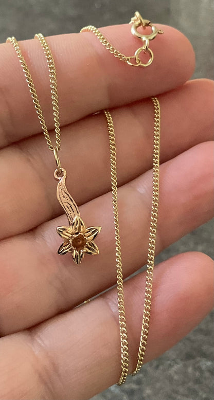 Vintage Clogau Daffodil pendant necklace 18” in yellow and rose gold