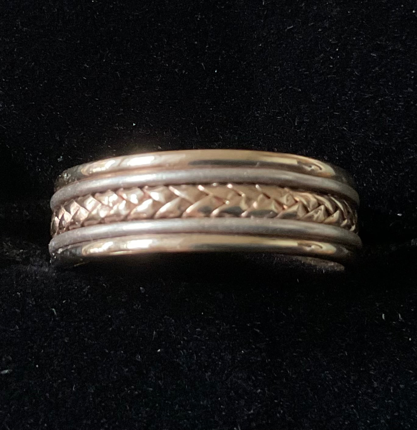 9ct Braided yellow & white gold wedding band ring size N1/2 -O