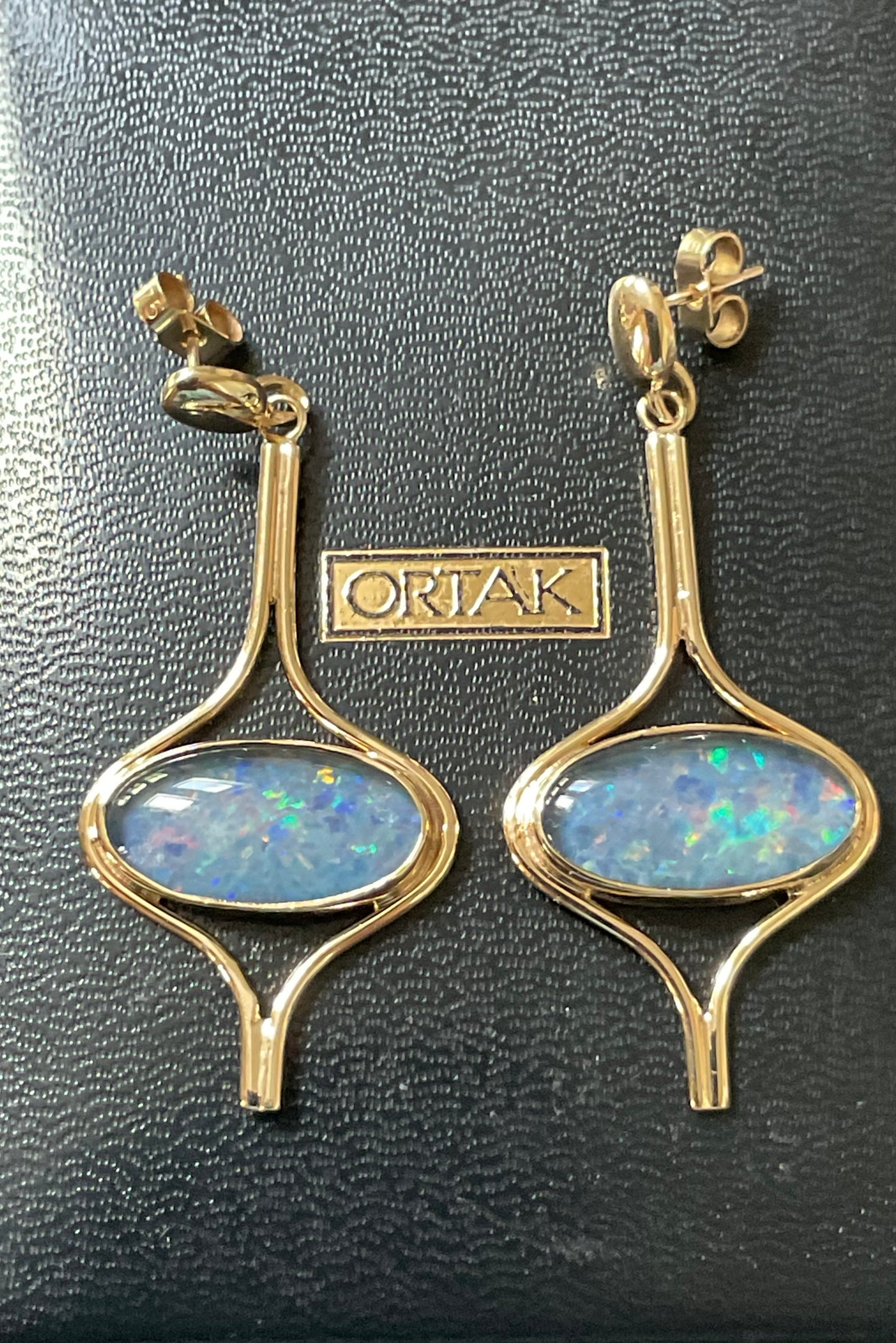9ct Malcolm Grey ORTAK Opal 16” necklace & earrings in yellow gold original box