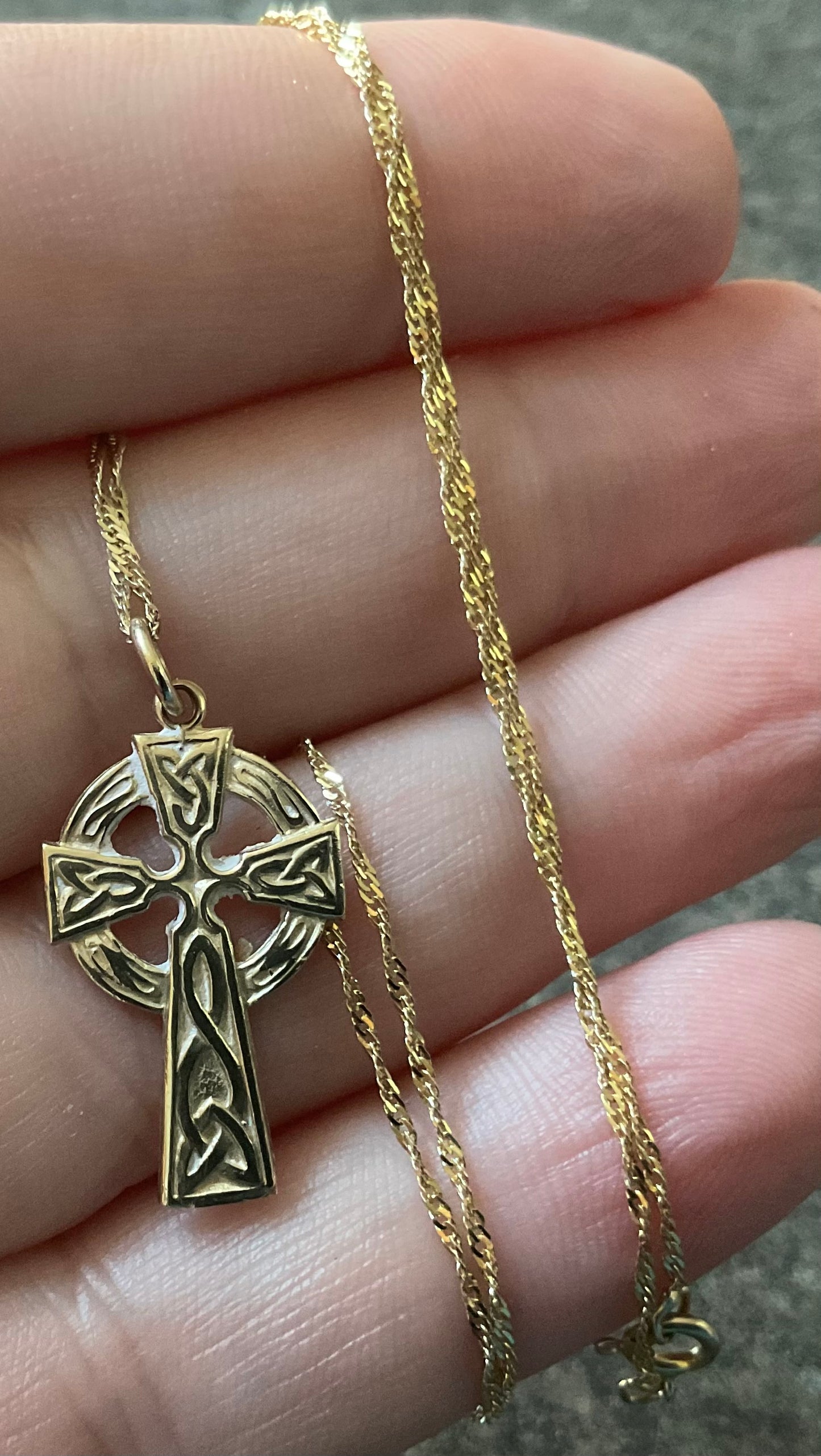 Vintage 9ct Celtic Cross pendant necklace 22” yellow gold hallmarked