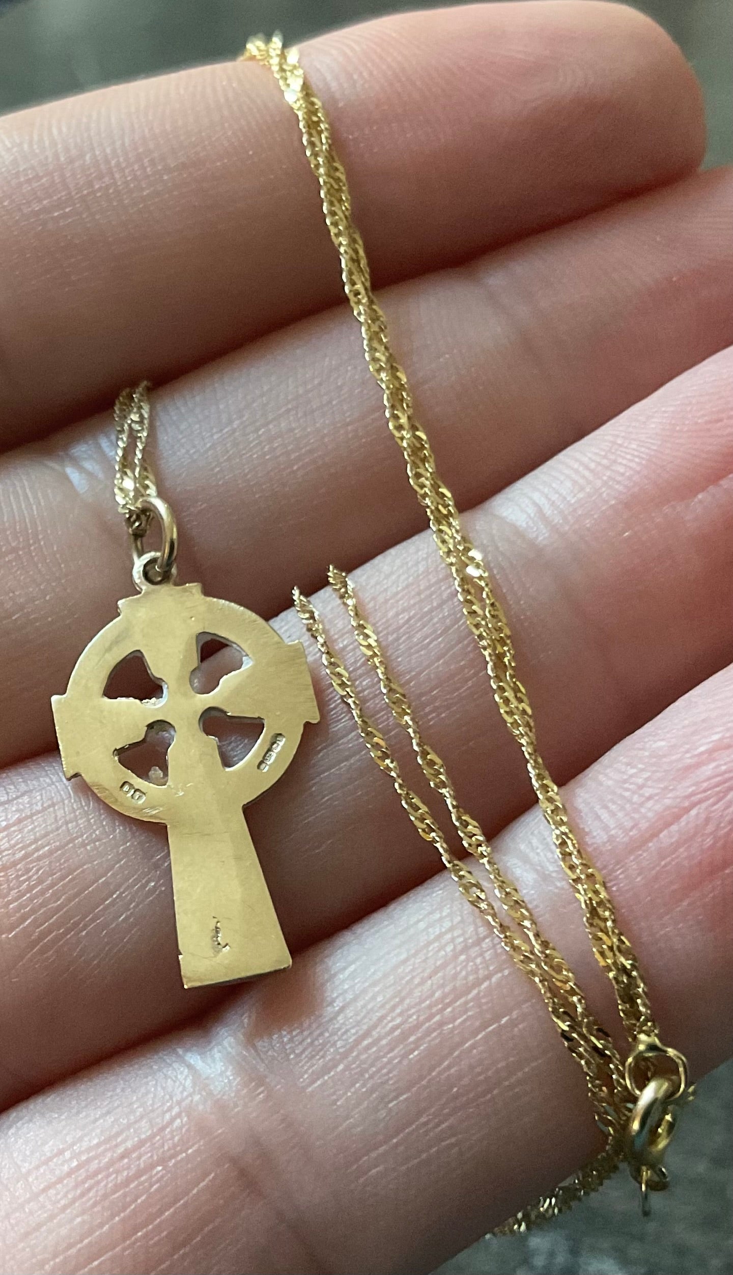 Vintage 9ct Celtic Cross pendant necklace 22” yellow gold hallmarked