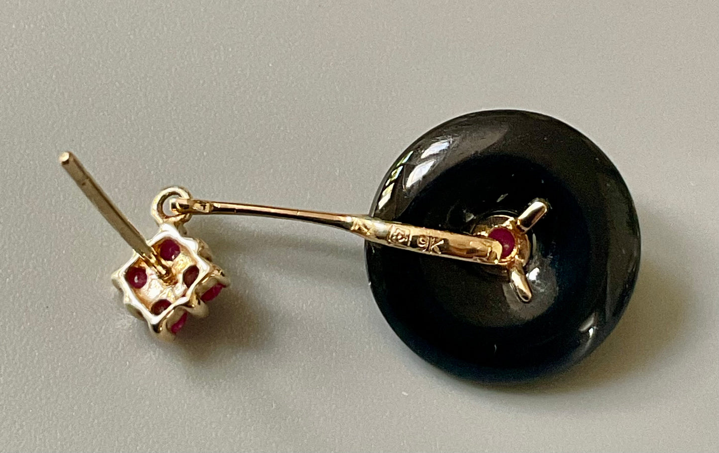 Vintage 9ct Ruby and Black Onyx Disc drop earrings 3cm