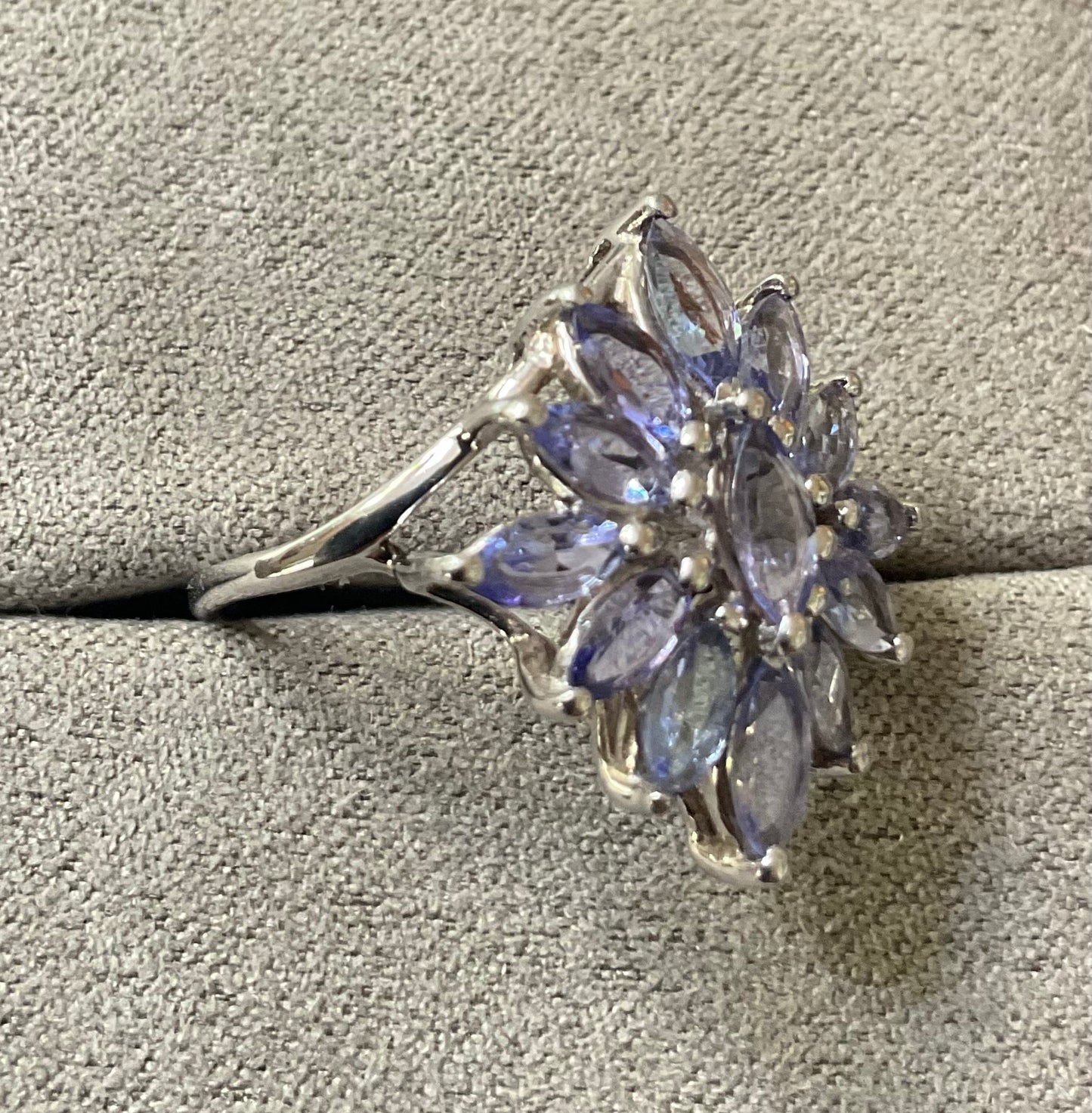 9ct Tanzanite Marquise cut cluster ring size O White gold bypass shoulders