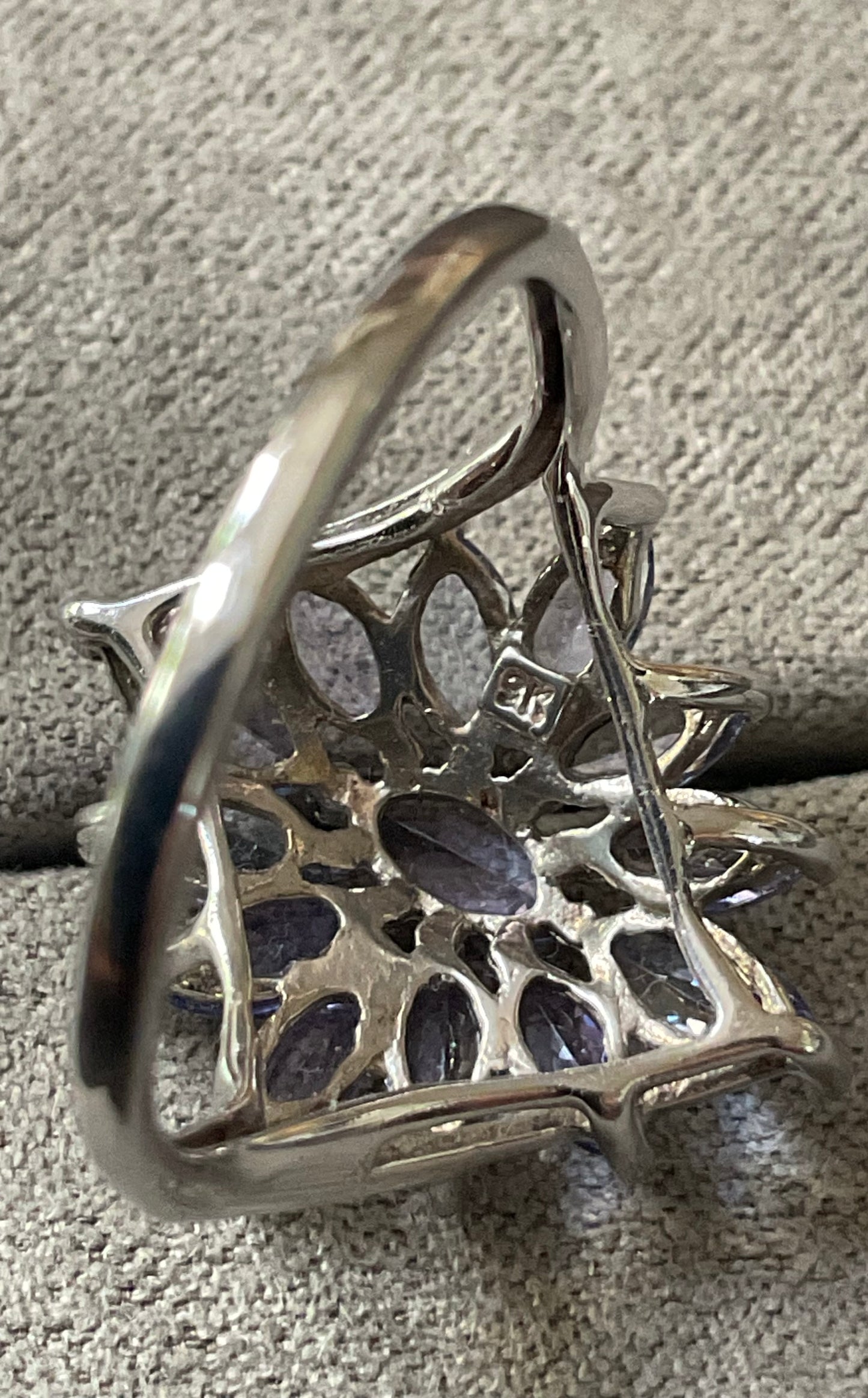 9ct Tanzanite Marquise cut cluster ring size O White gold bypass shoulders