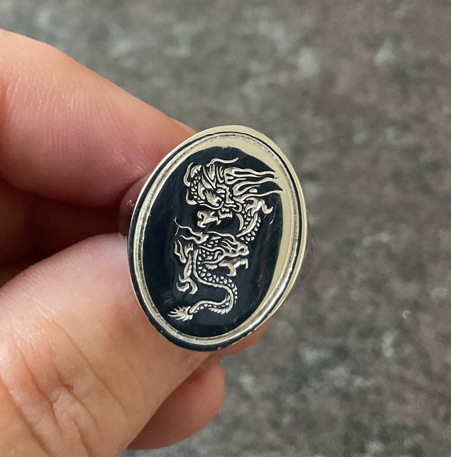Mens 925 Chinese Dragon Large Oval ring size P Sheffield hallmark 10.72g Unisex Sterling silver