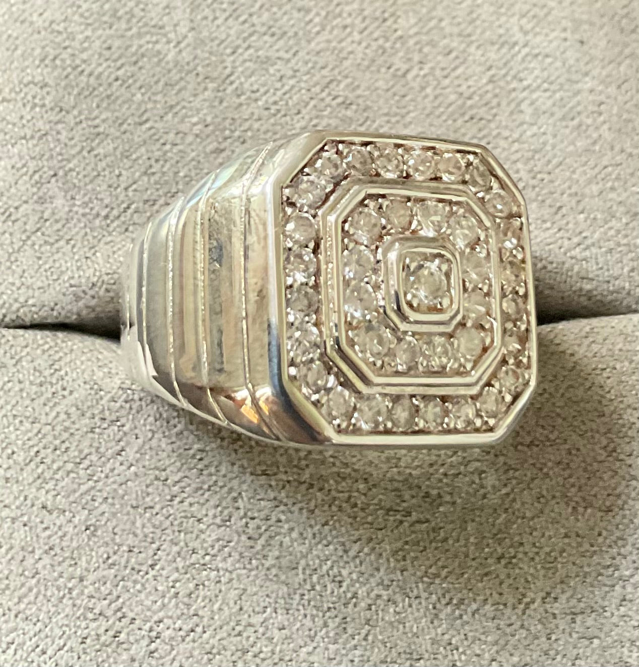 Mens 925 chunky CZ square ring size R1/2 Birmingham hallmark Sterling silver 10.02g Unisex