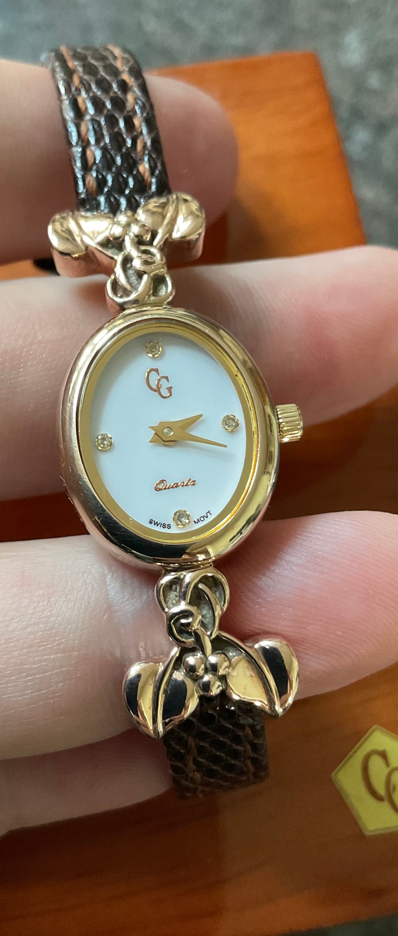 Clogau 9ct Tree of Life Diamond accent watch with original genuine leather strap and wooden box