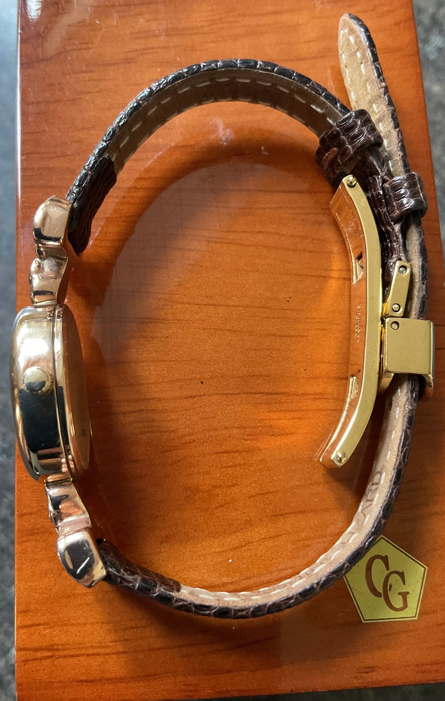 Clogau 9ct Tree of Life Diamond accent watch with original genuine leather strap and wooden box