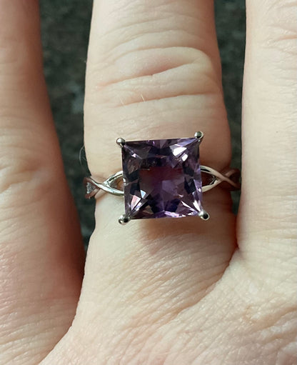 925 Amethyst square cut 9mm solitaire ring with crossover shoulders size P1/2