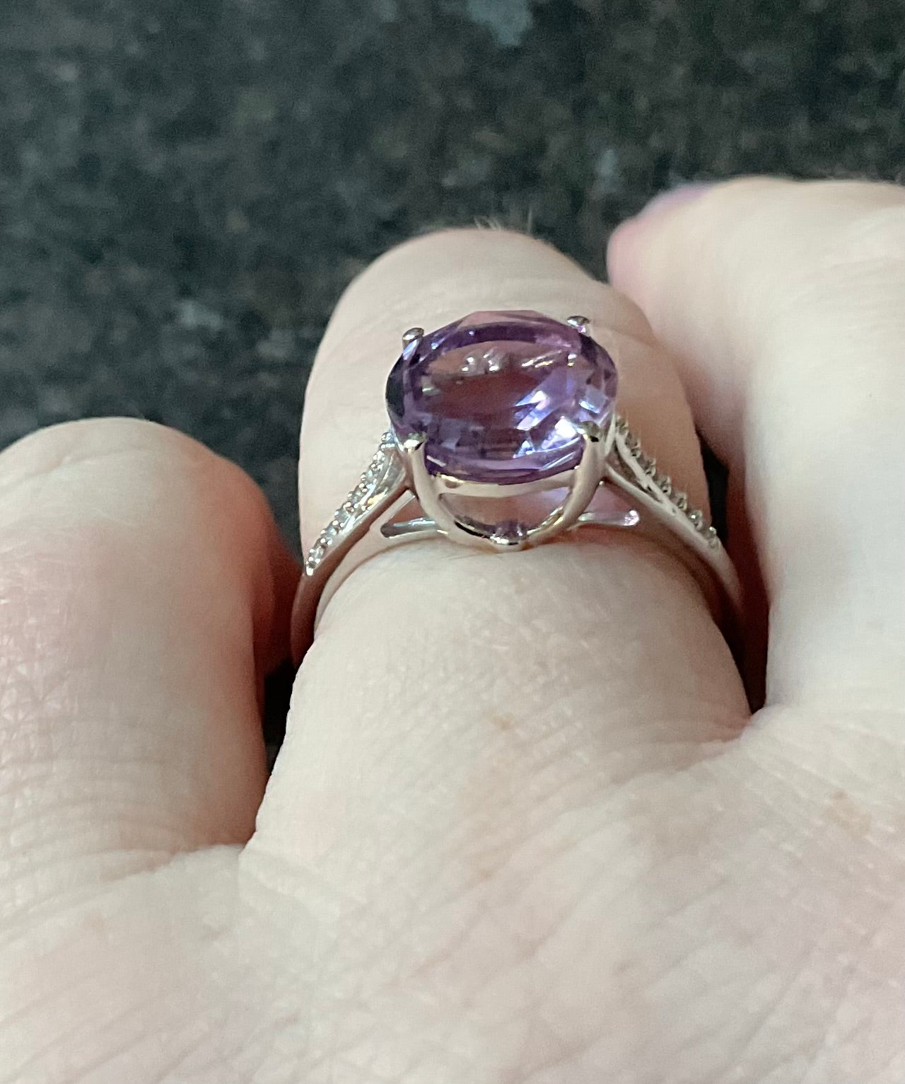 925 Amethyst round cut 1cm solitaire ring with clear gem set shoulders size P1/2