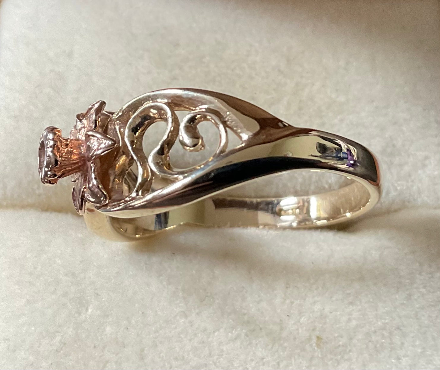 Vintage Clogau 9ct Daffodil ring yellow and rose gold size Q1/2 hallmarked 1993