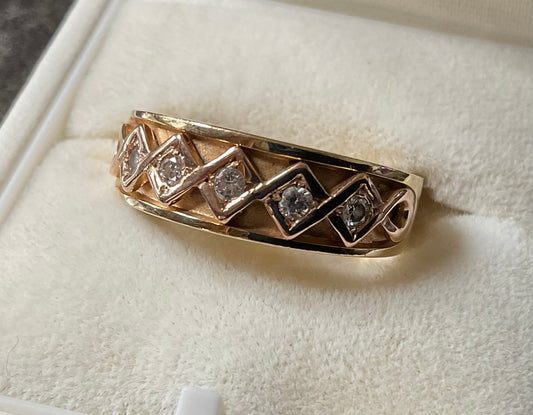 Vintage Clogau 18ct 5 Diamond Queen Elizabeth Anniversary ring size Q1/2 yellow and rose gold original box certificate millennium hallmark