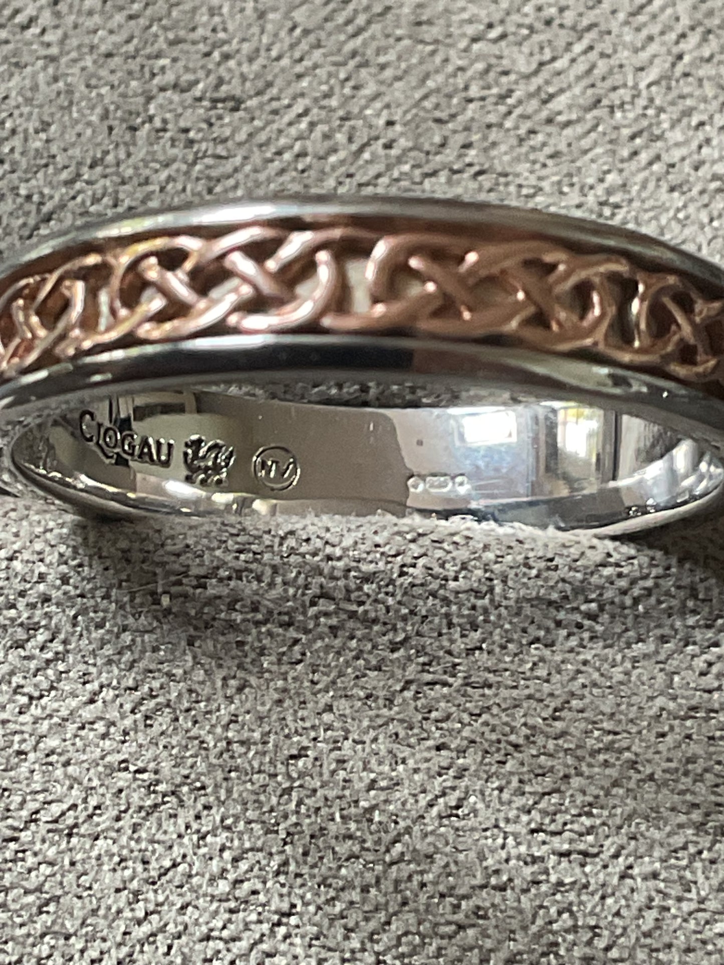 Royal Clogau silver Annwyl slim channel ring Unisex size S with rose gold Celtic detailing