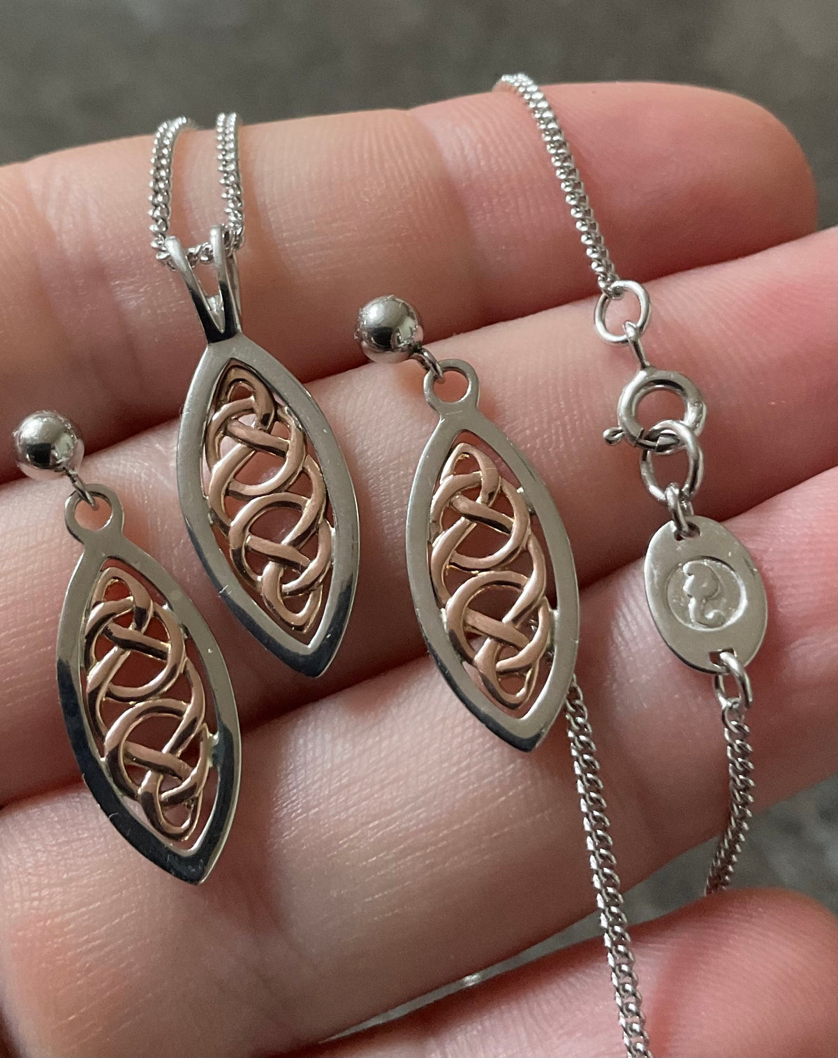Clogau Queen Eleanor pendant 18-22” necklace and earrings set in silver and rose gold