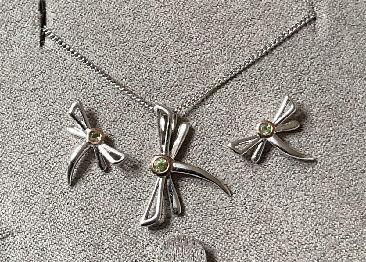 Clogau Damselfly Peridot 18-22” necklace and earrings set in silver and rose gold