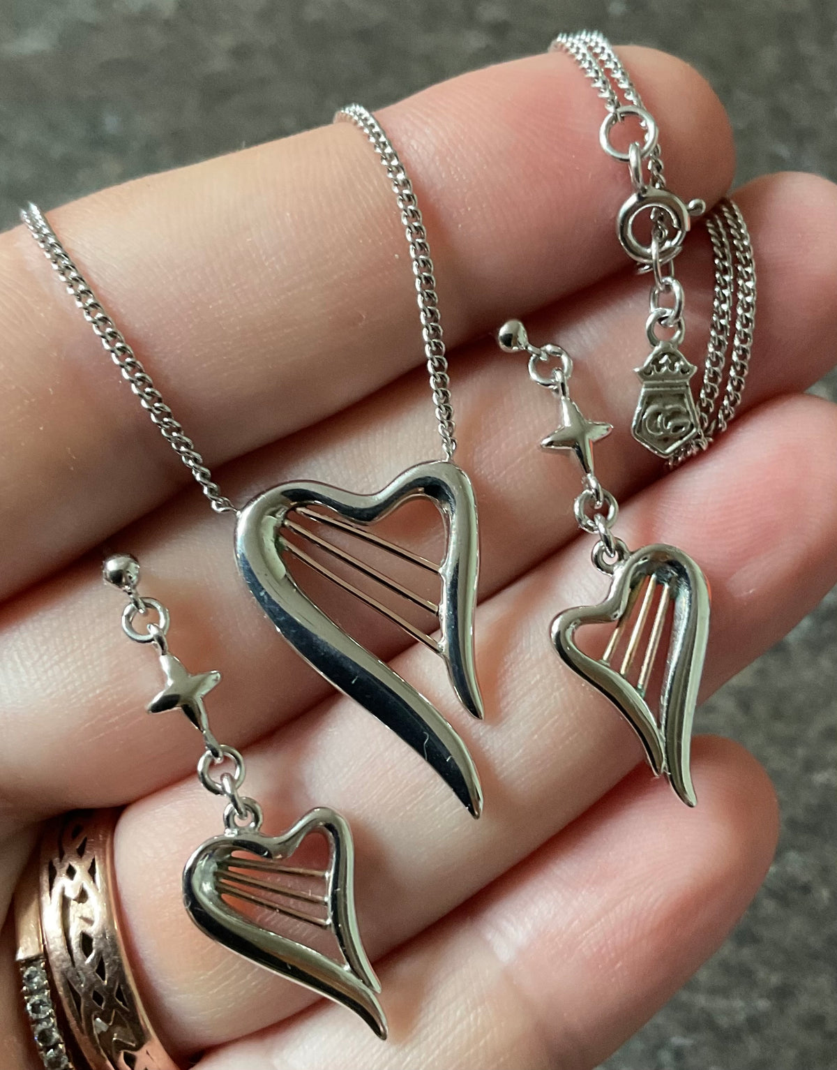 Clogau Heartstrings 18” necklace (£95) and drop earrings (£100) set (£185) in silver & rose gold