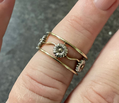 Clogau 9ct Daisy Chain ring size N in yellow and white gold 4.98g