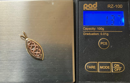 Clogau 9ct Queen Eleanor elliptical pendant in yellow and rose gold