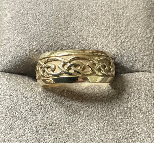 Unisex Clogau 9ct Annwyl Celtic 8mm wide band ring size M1/2 yellow gold