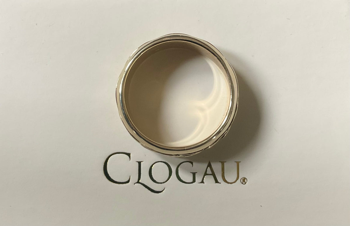 Unisex Clogau 9ct Annwyl Celtic 8mm wide band ring size M1/2 yellow gold