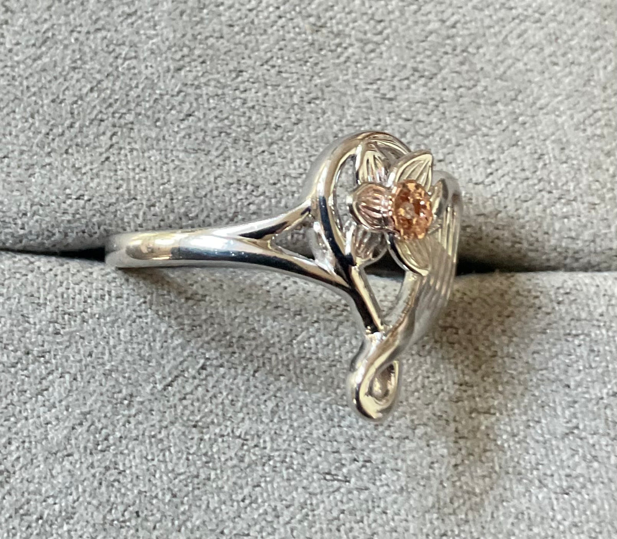 Clogau Daffodil Heart Diamond ring size M in silver and rose gold
