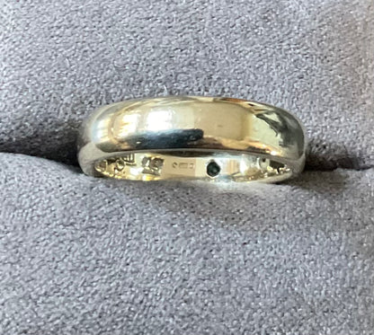 Clogau 9ct Cariad 3 Diamond Wedding Band ring size J in yellow gold