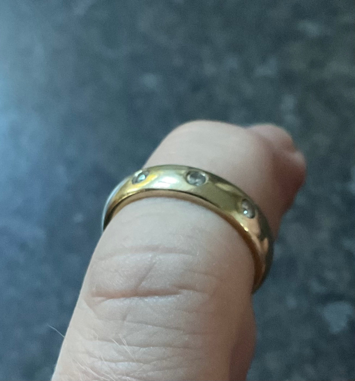 Clogau 9ct Cariad 3 Diamond Wedding Band ring size J in yellow gold