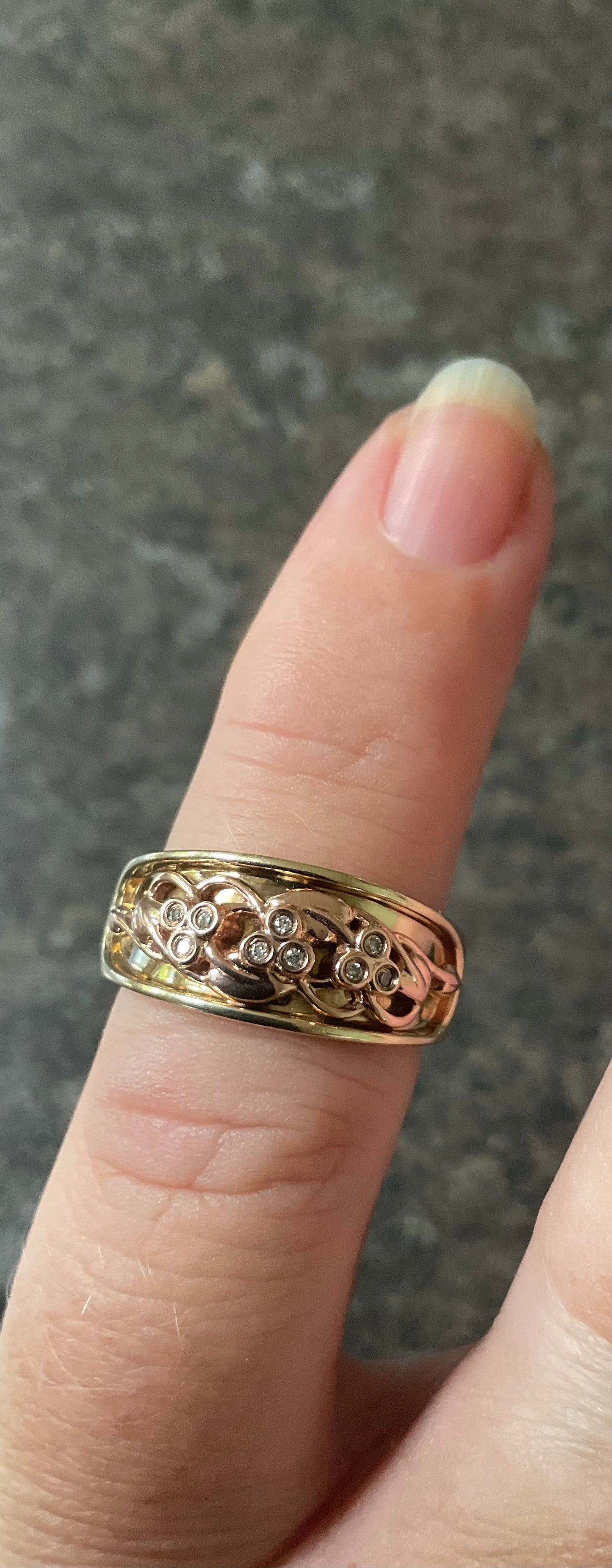 Clogau 9ct Diamond Cariad Am Byth William and Kate Wedding ring size K 4.57g
