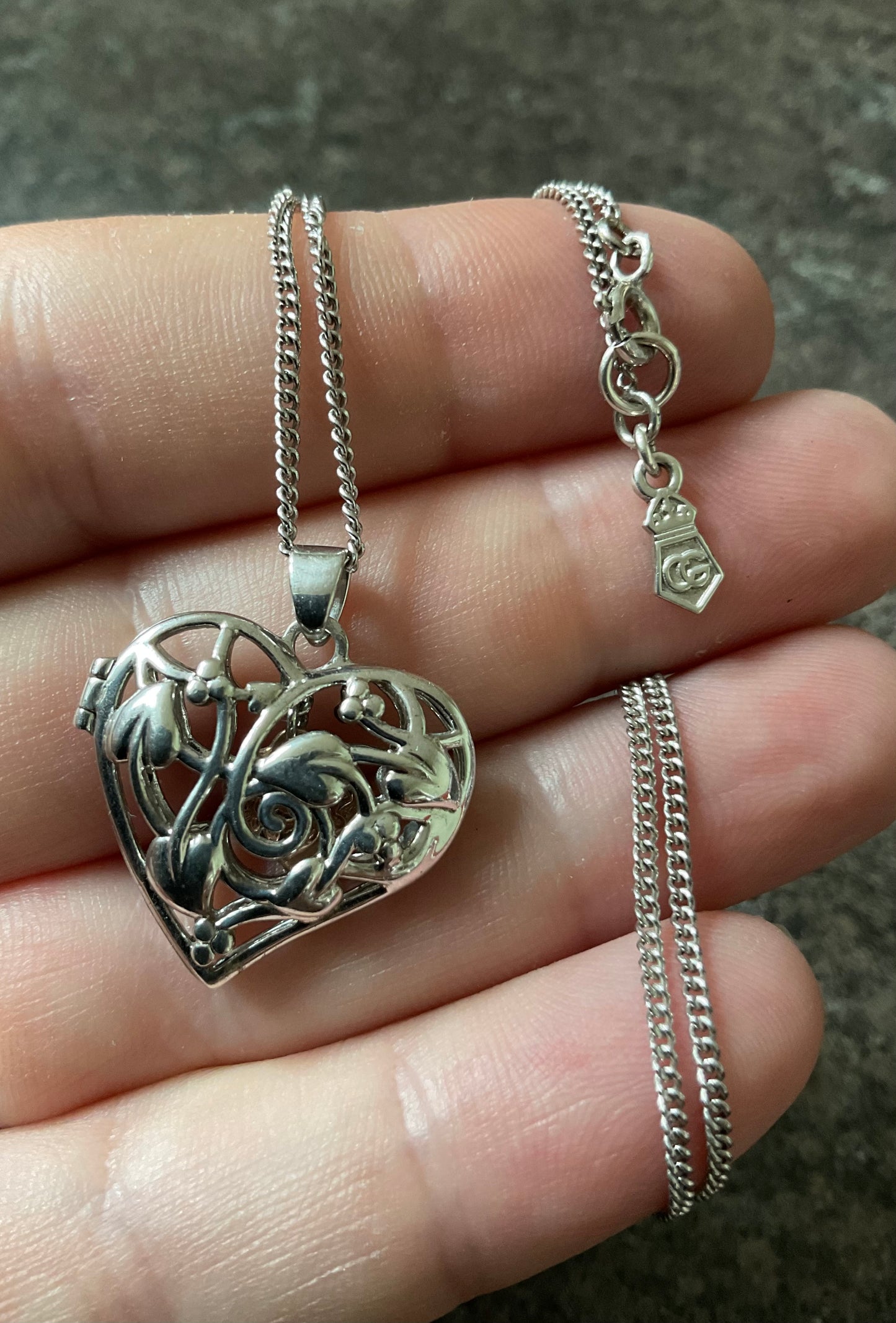 Clogau Hanging Heart Tree of Life Locket Pendant necklace 18” silver and rose gold