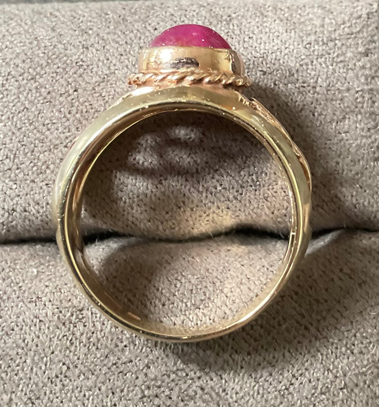 Vintage Clogau Ruby Cabochon St. David’s Celtic band ring size K1/2 yellow and rose gold 1996