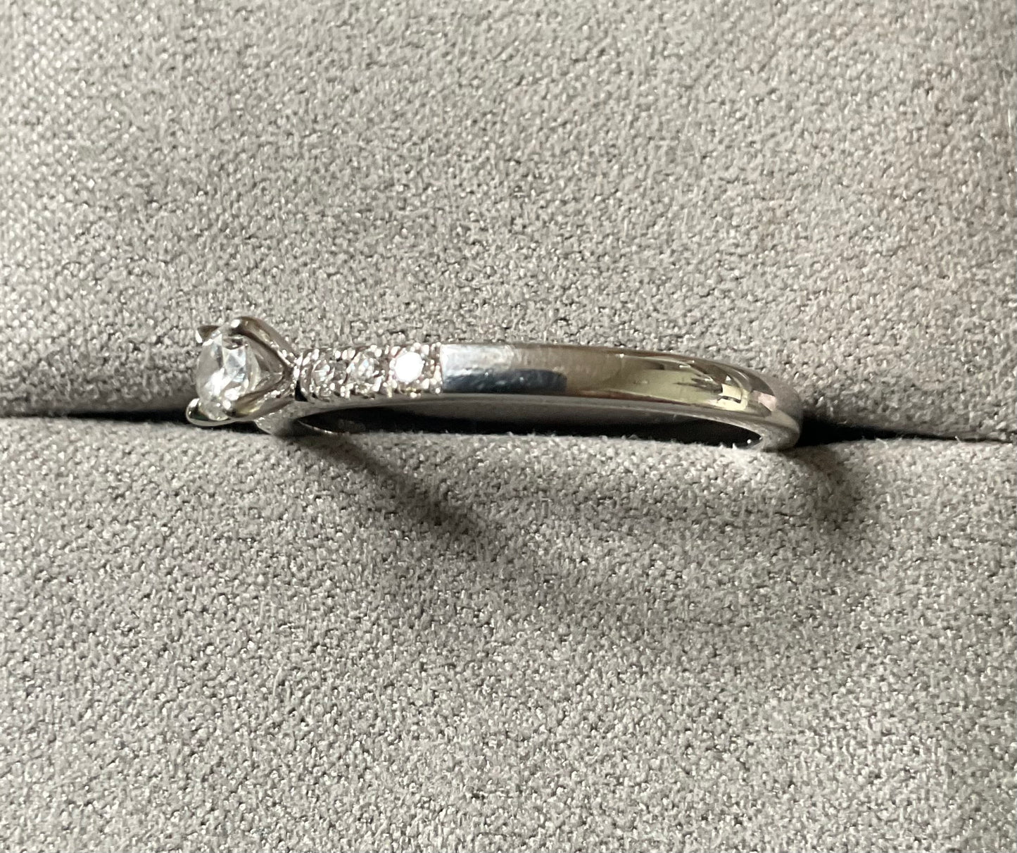 Clogau 9ct White Gold 0.20ct Diamond 2mm Engagement Ring size S RRP £900