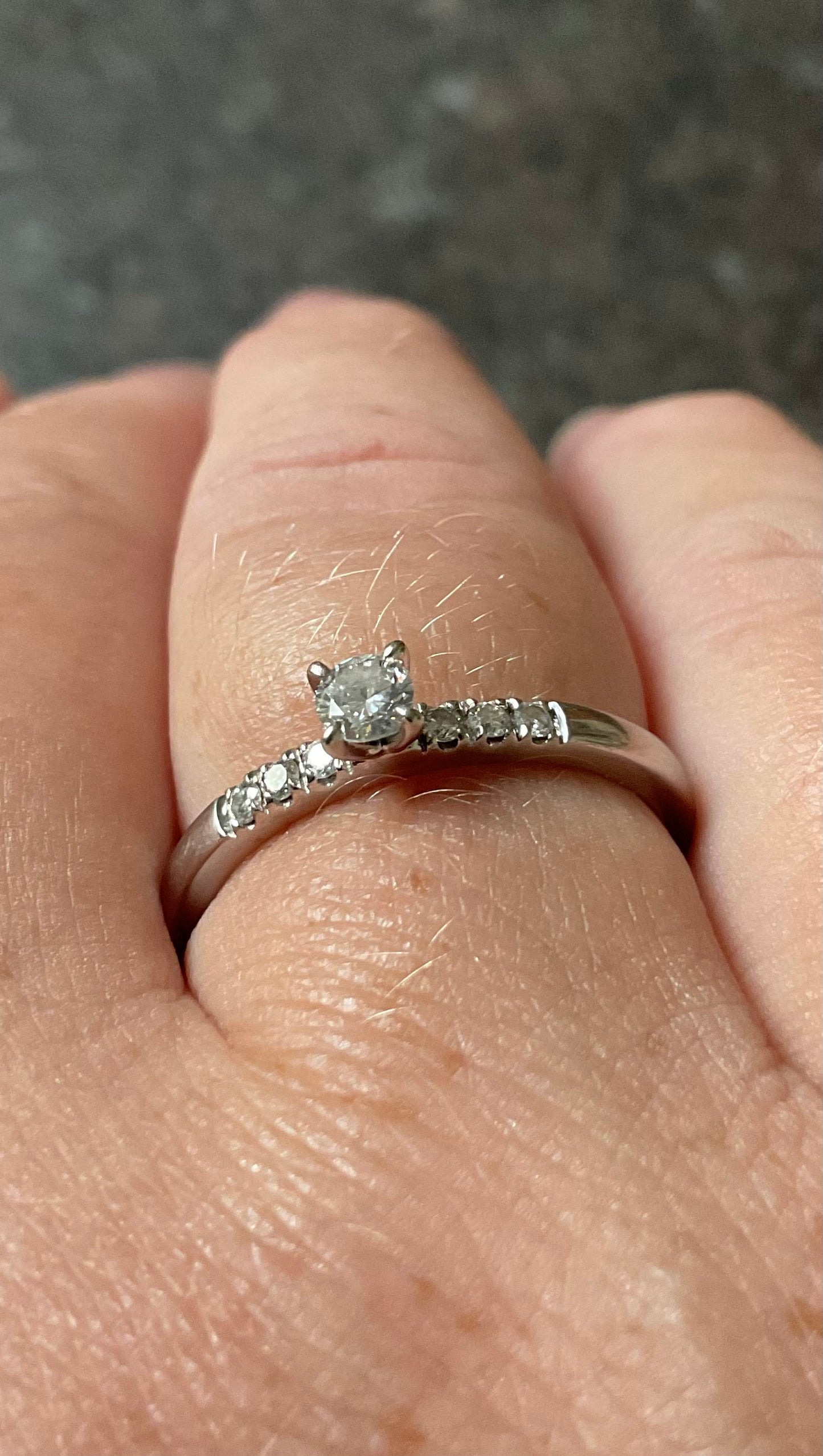 Clogau 9ct White Gold 0.20ct Diamond 2mm Engagement Ring size S RRP £900