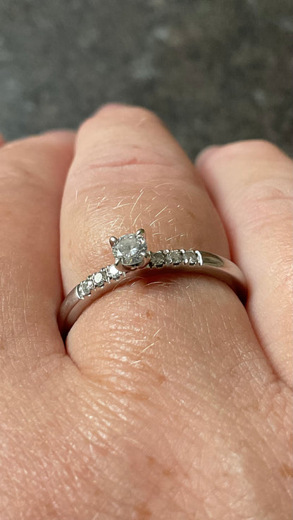 Clogau 9ct White Gold 0.20ct Diamond 2mm Engagement Ring size S RRP £900