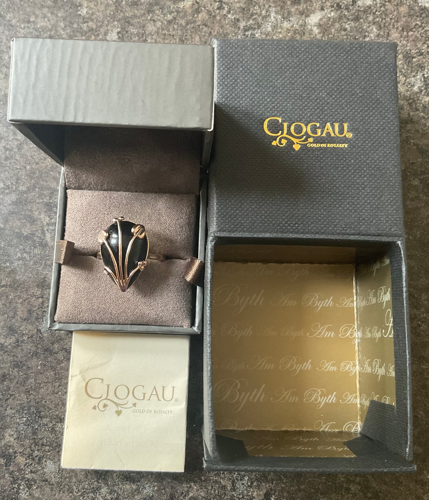 Clogau Vintage 9ct ‘Nightfall’ Black Onyx ring size O yellow and rose gold 4.9g