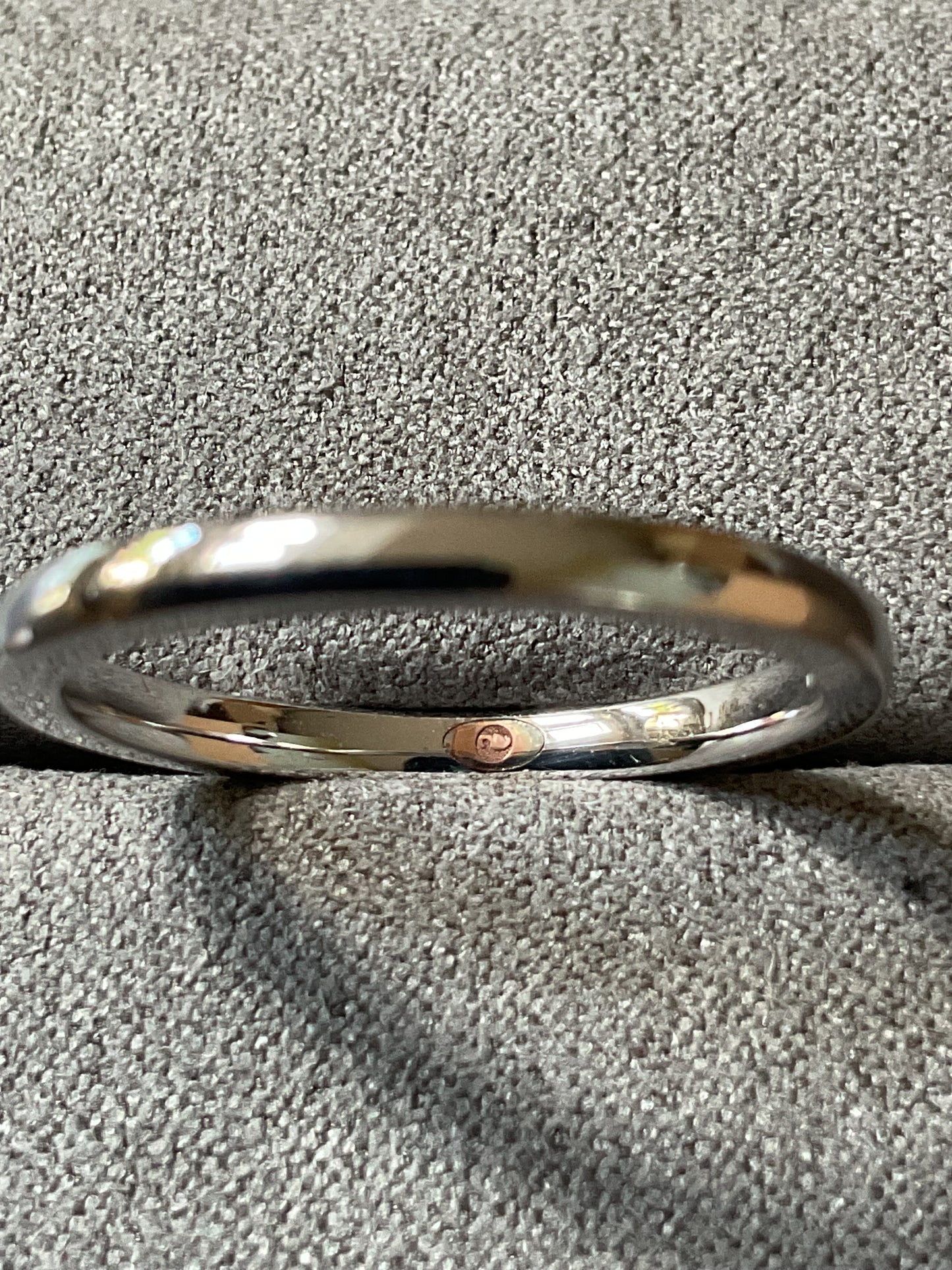 Clogau 9ct white gold 2mm Court Shaped Wedding band ring size P