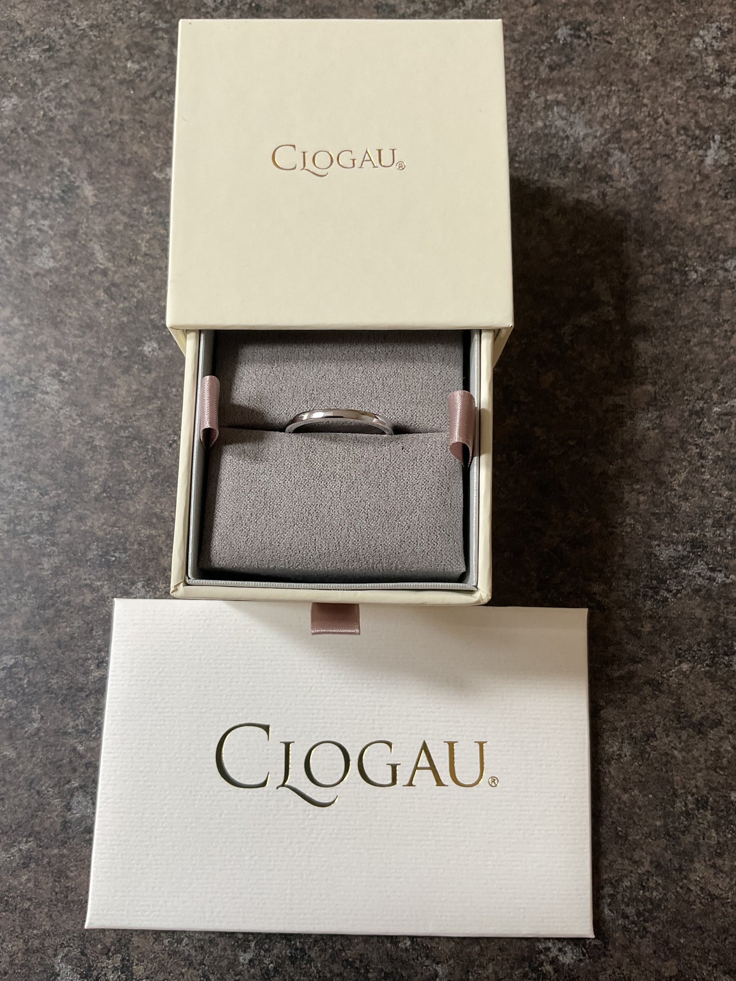Clogau 9ct white gold 2mm Court Shaped Wedding band ring size P