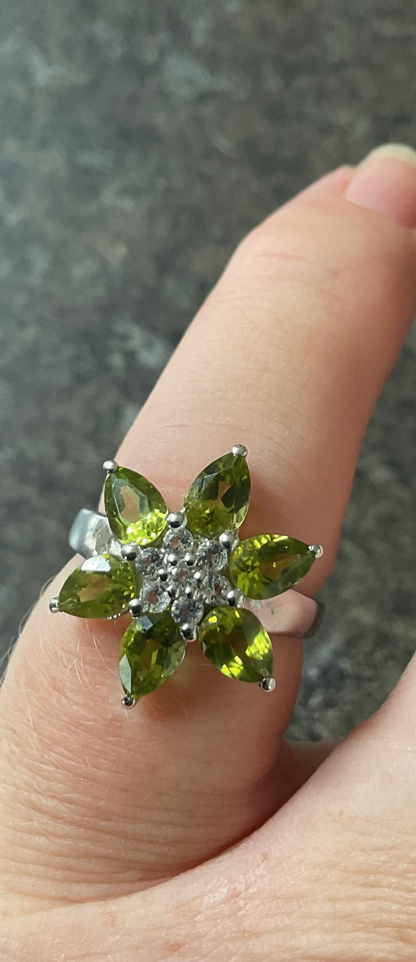 925 Peridot and Zircon Flower sterling silver ring size L TGGC