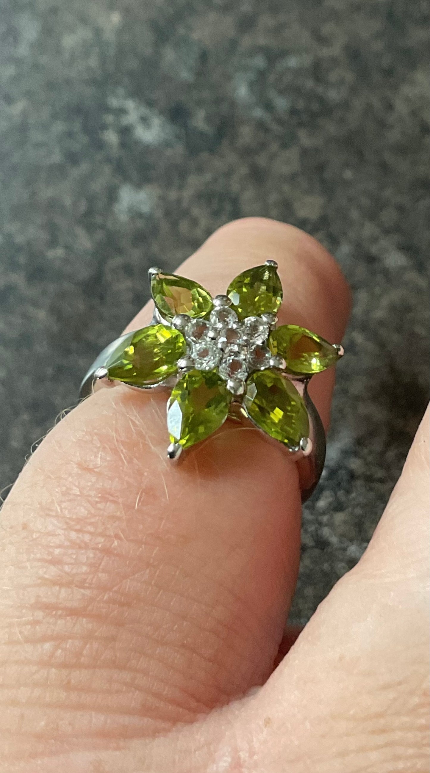 925 Peridot and Zircon Flower sterling silver ring size L TGGC