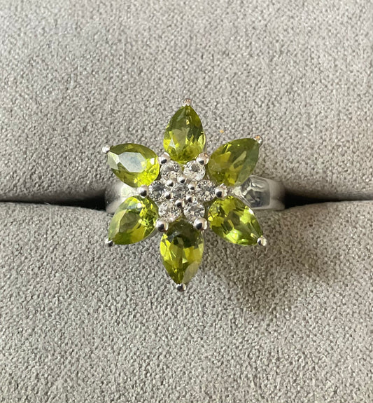 925 Peridot and Zircon Flower sterling silver ring size L TGGC