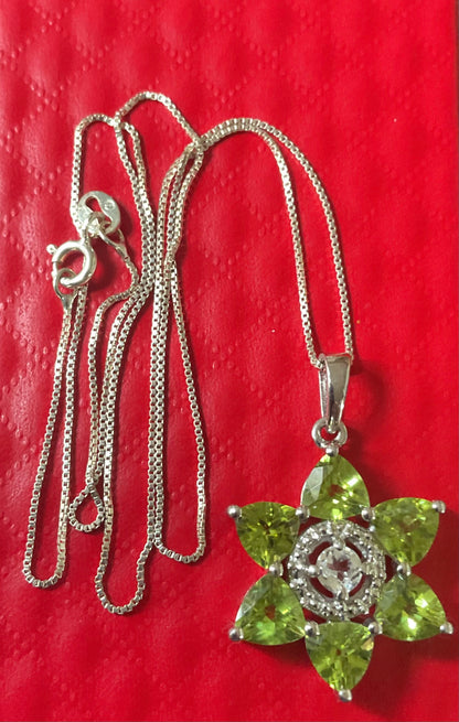 925 Peridot and zircon flower cluster pendant 18” necklace sterling silver 3x2cm TGGC