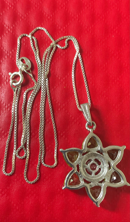 925 Peridot and zircon flower cluster pendant 18” necklace sterling silver 3x2cm TGGC