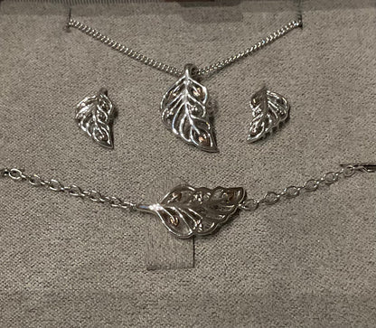 Clogau Debutante Feather necklace bracelet & earring set silver & rose gold