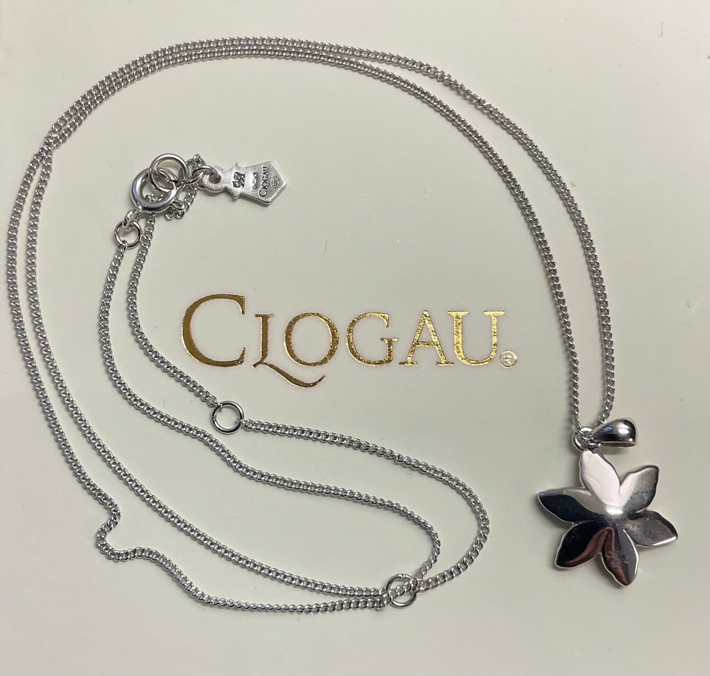 Clogau Lady Snowdon Diamond & Mother of Pearl pendant necklace 18-22” in silver & rose gold
