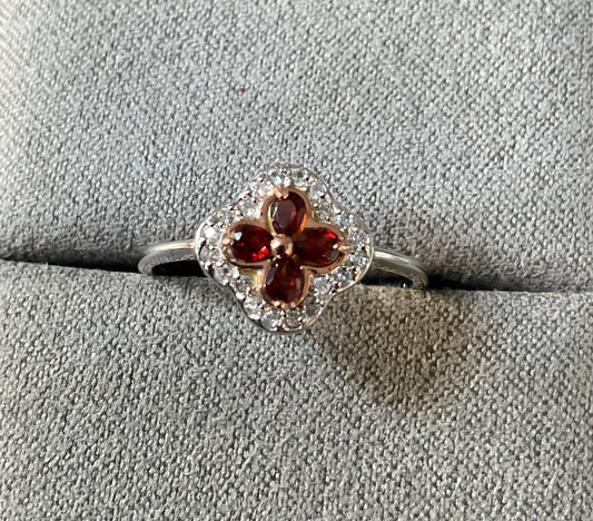 Clogau Garnet Tudor Court white topaz ring in silver and rose gold size O and P